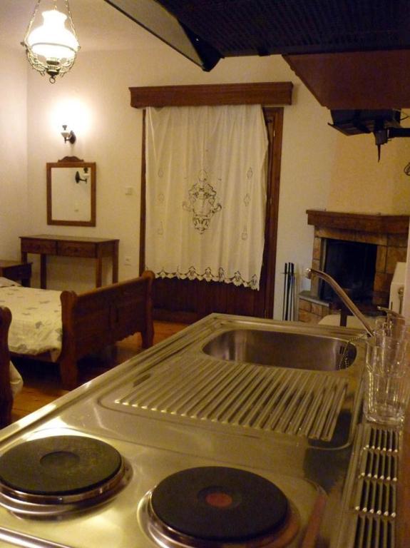 Archontiko Christodoulou Aparthotel Vronterón Exteriör bild